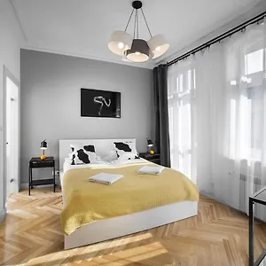 Pomaranczarnia Apartman